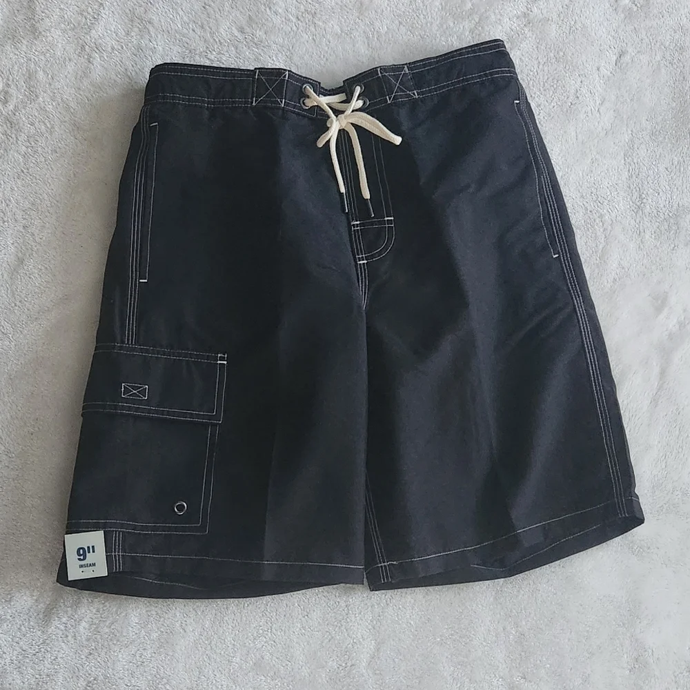 George Men’s Black Cargo Eboard Swim Shorts, Size Small (28–30), 9” Inseam, NWT
